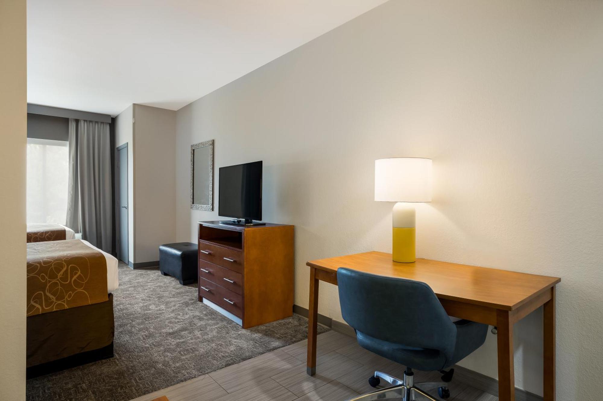 Comfort Suites Денъм Спрингс Екстериор снимка