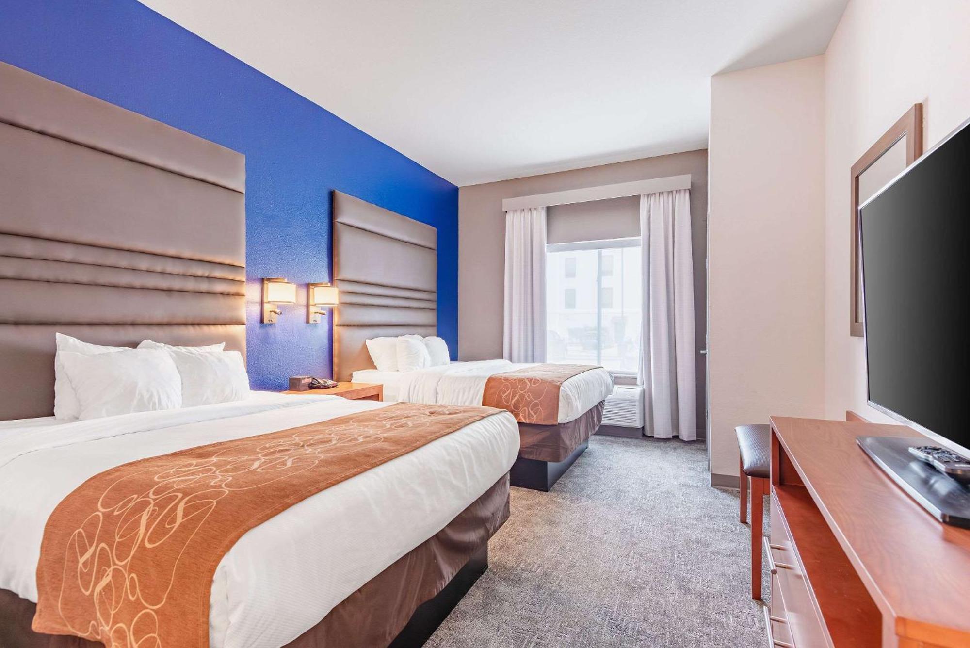 Comfort Suites Денъм Спрингс Екстериор снимка